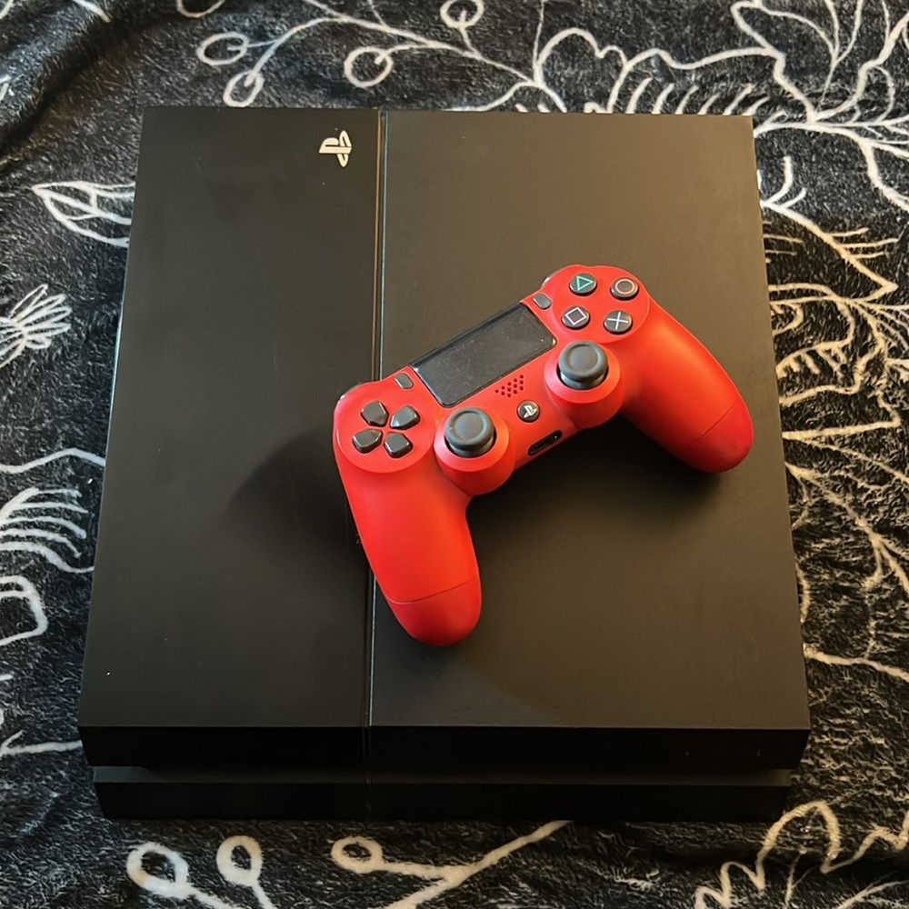 pS4 including PS4 remote combo